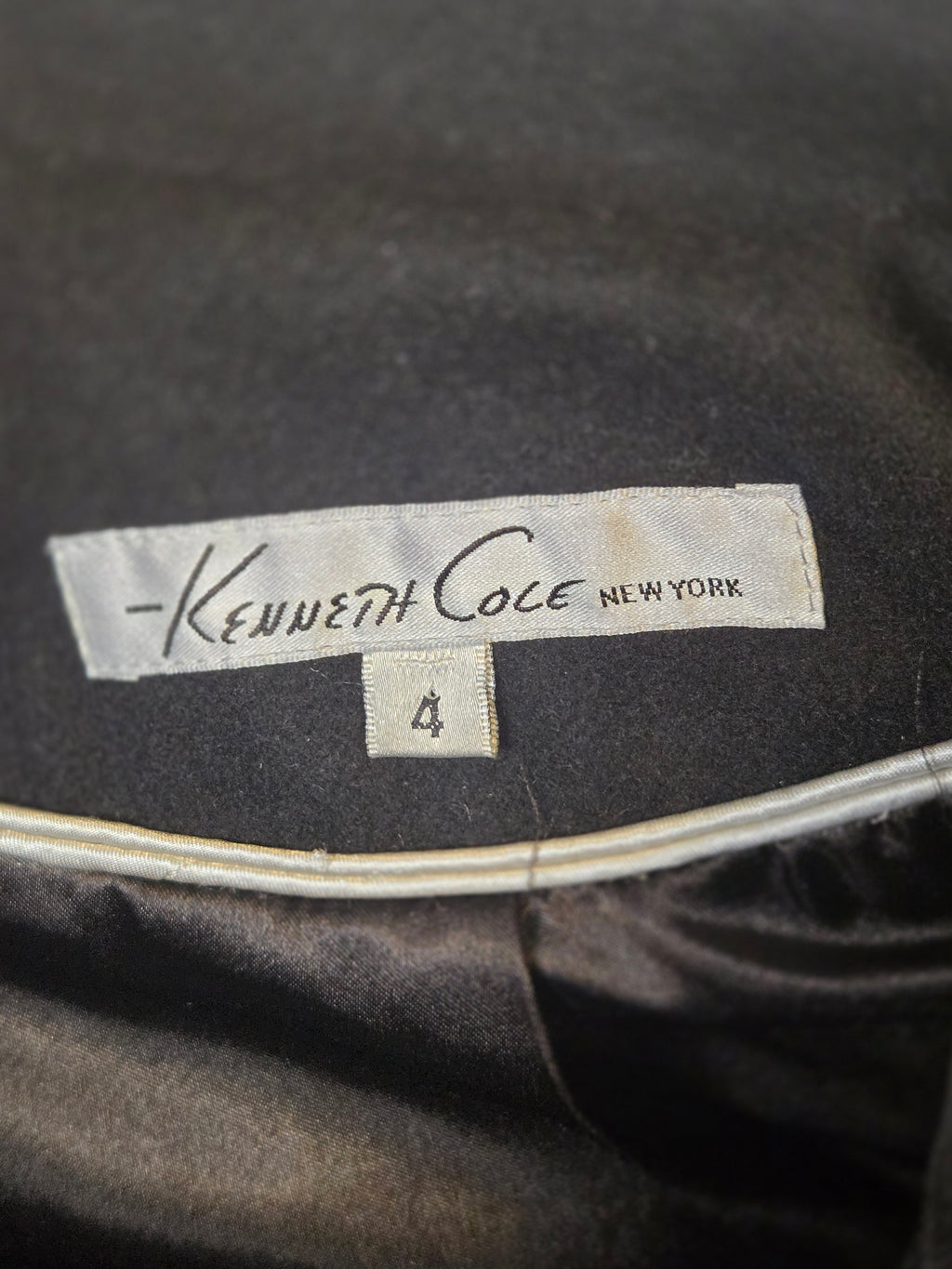 KENNETH COLE COAT SIZE 4