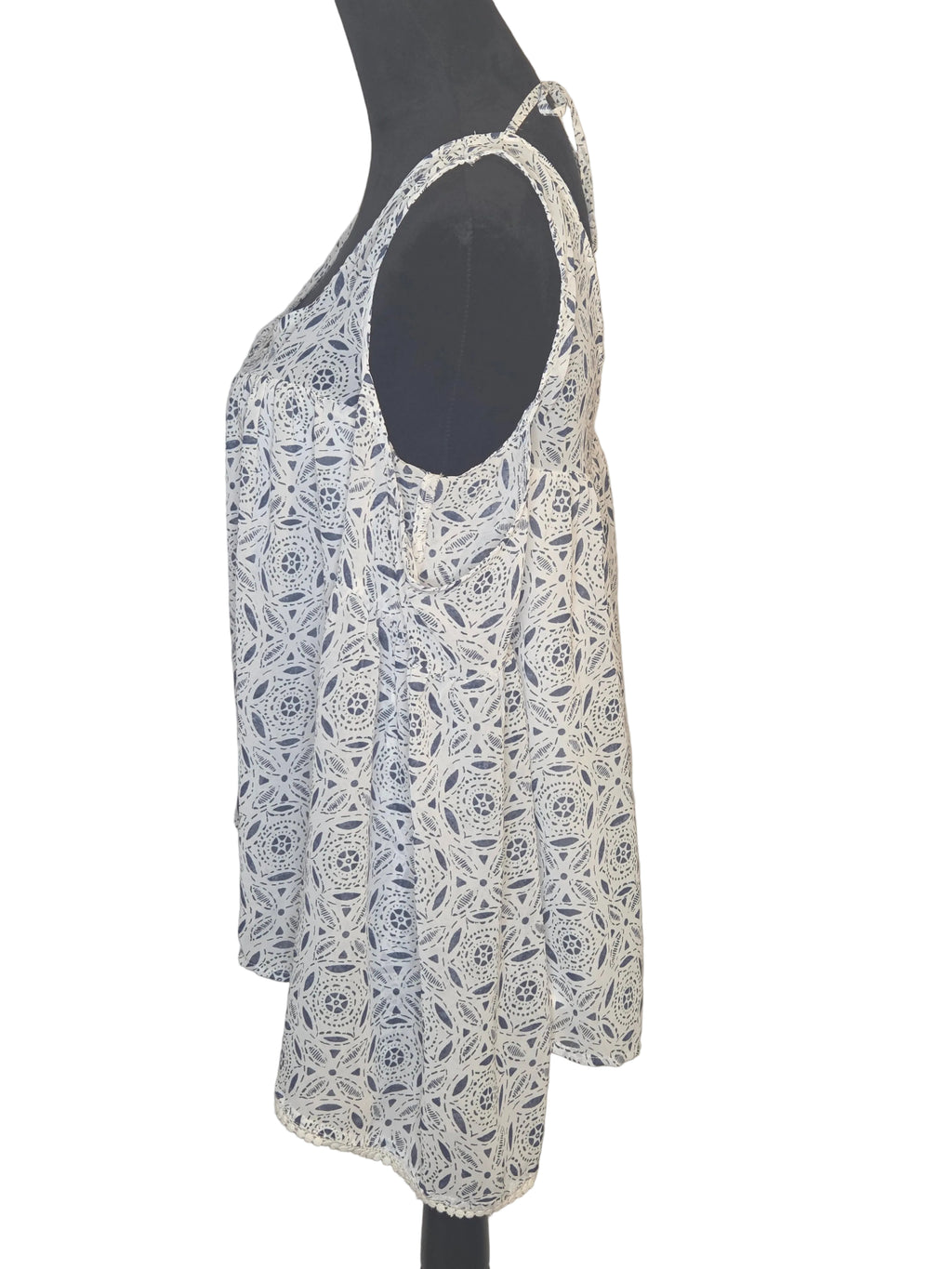 ABERCOMBRIE & FITCH TOP SIZE S
