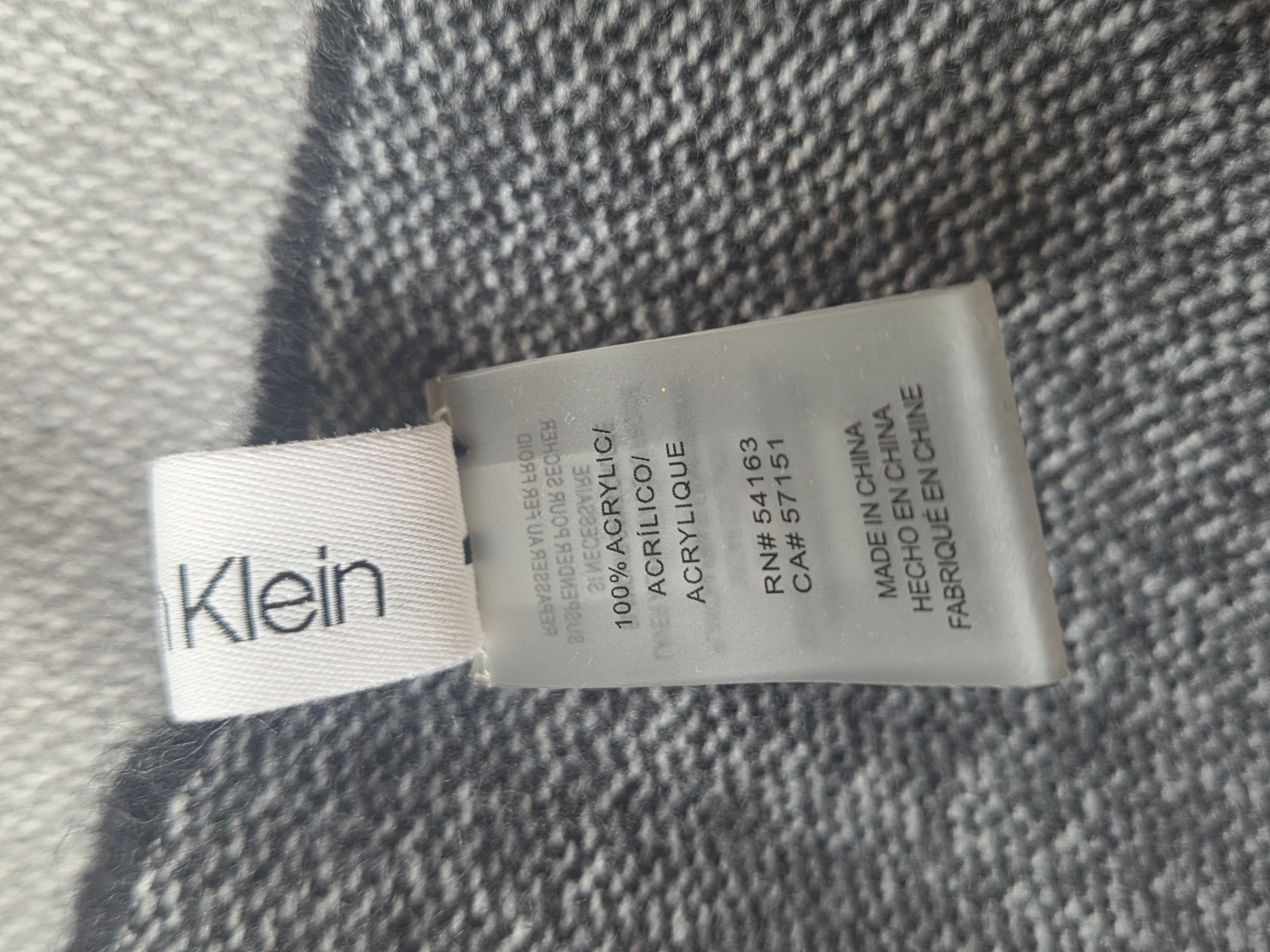 CALVIN KLEIN SCARF