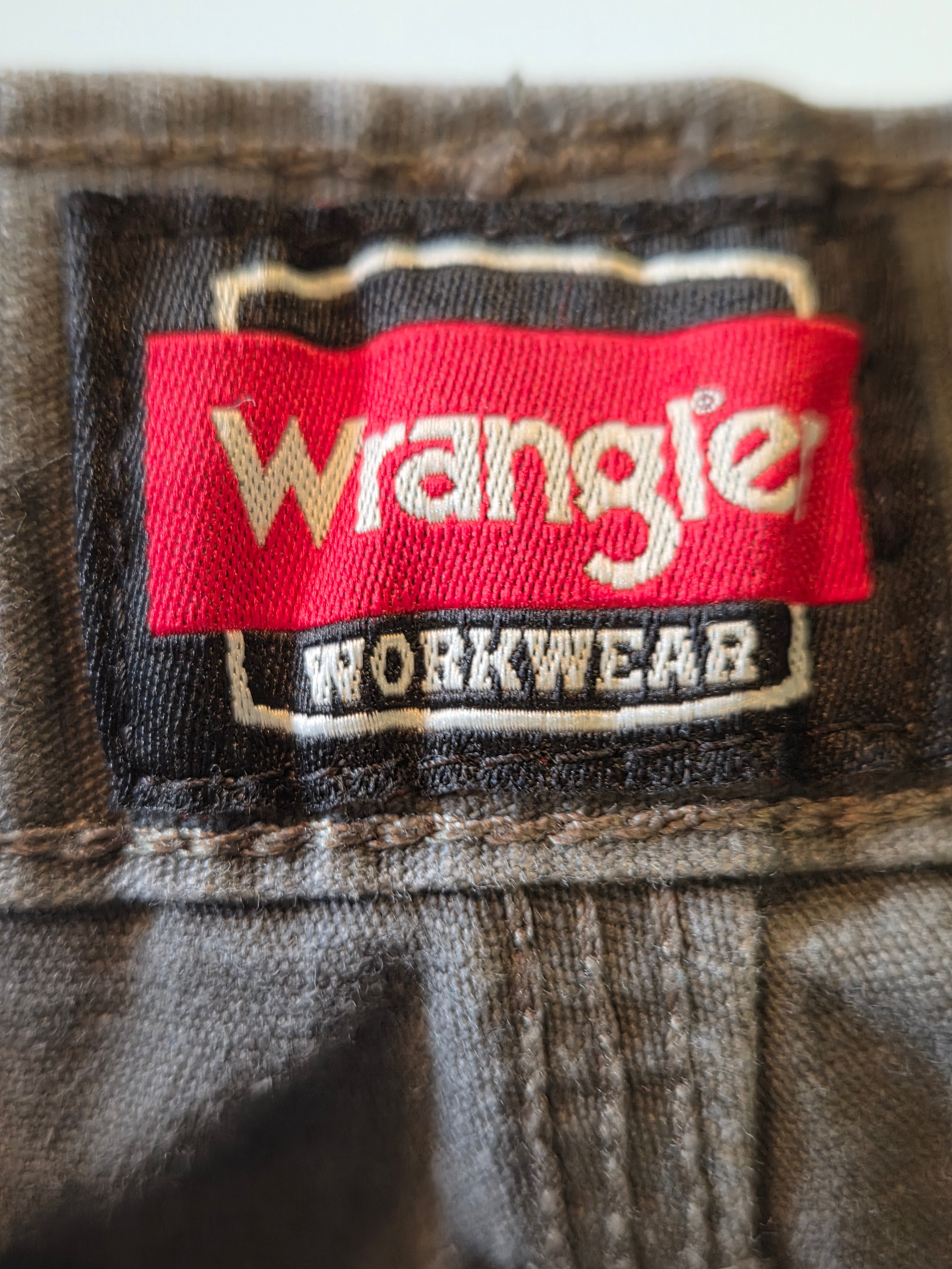WRANGLER SHORTS SIZE 38