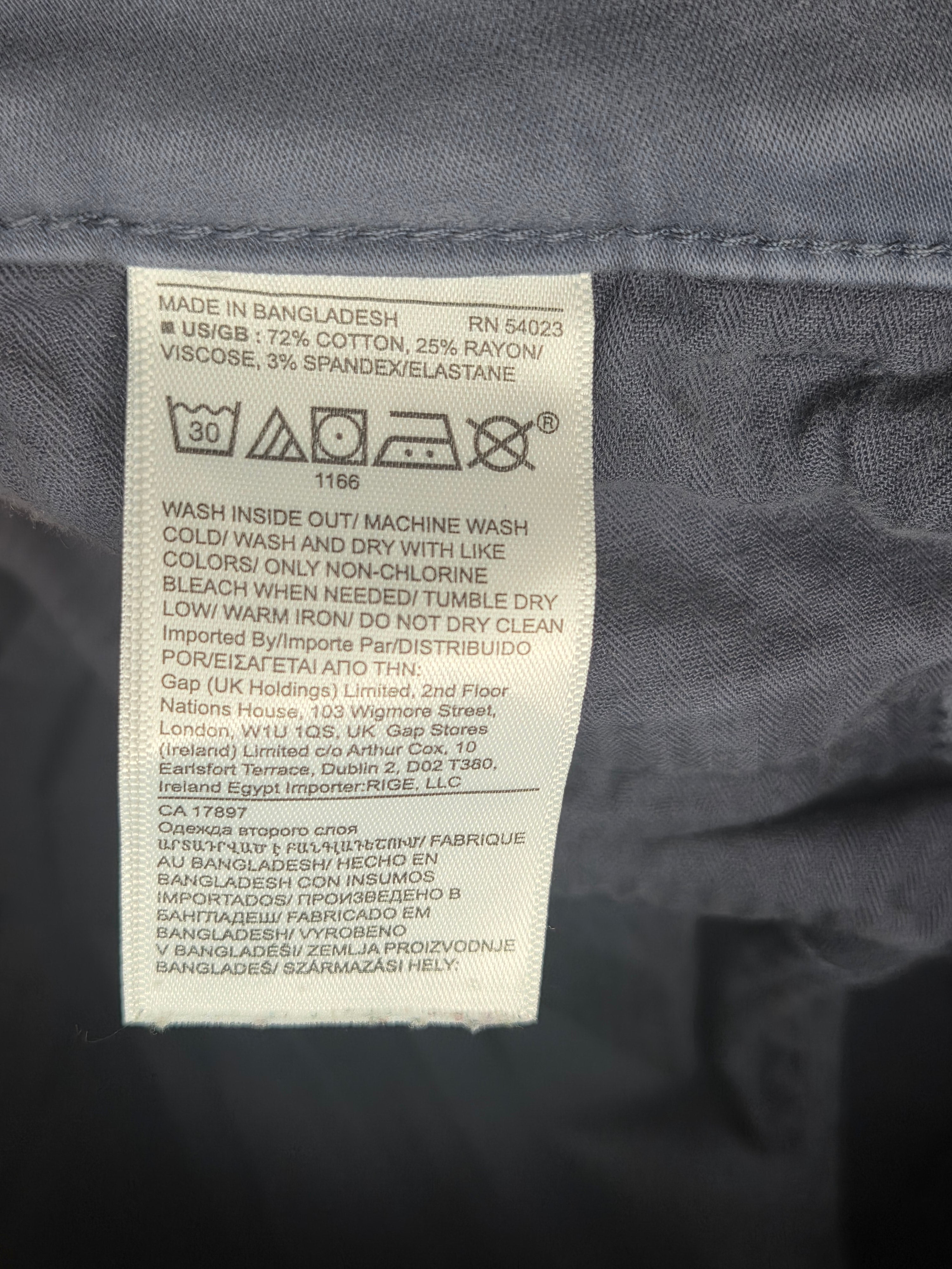 BANANA REPUBLIC CAPRI PANT SIZE 6P