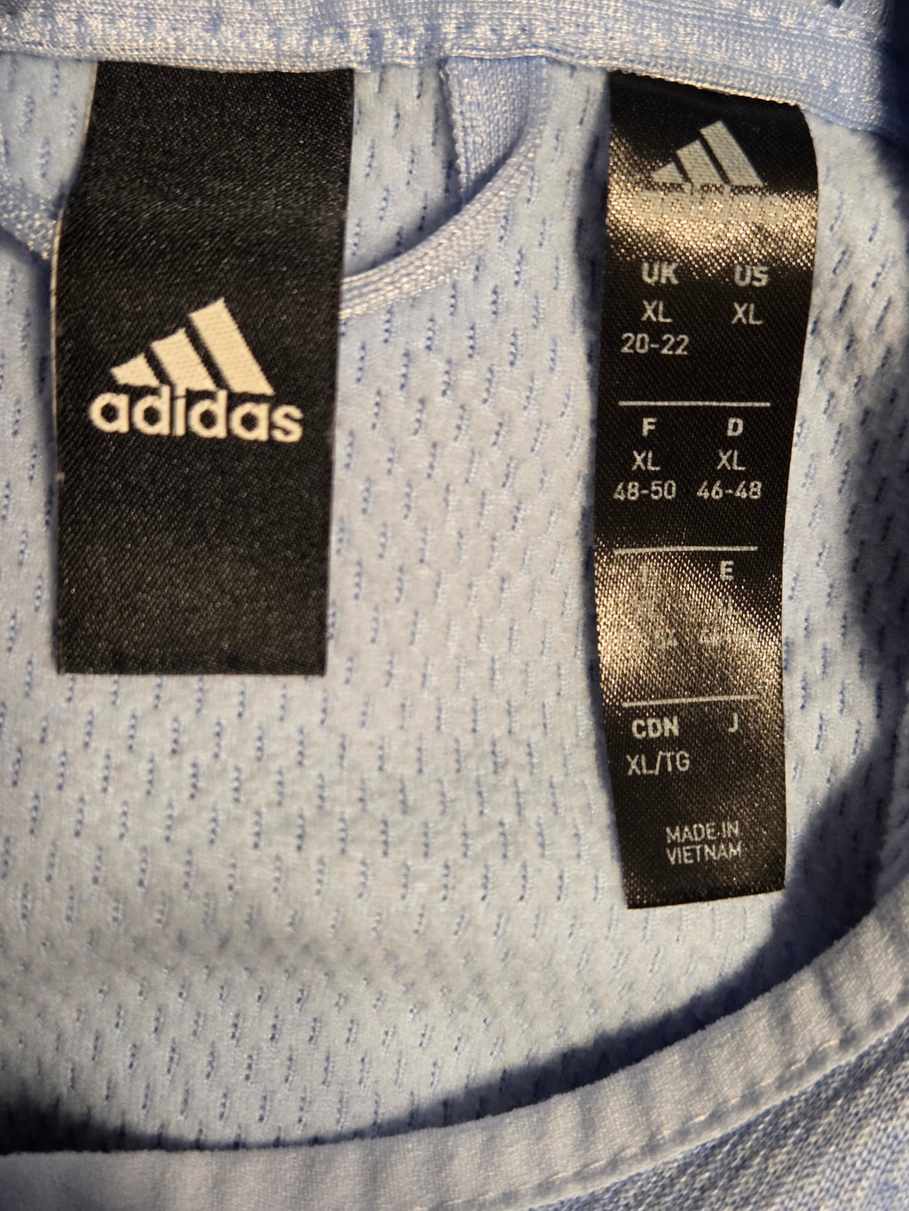 ADIDAS HOODIE SIZE XL