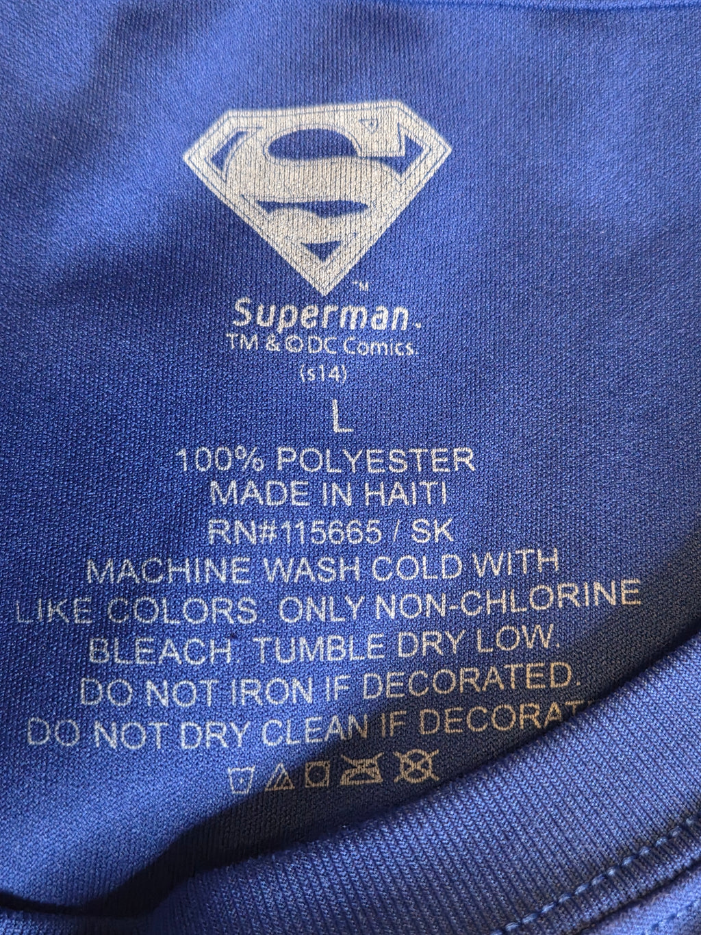 DC COMICS SUPERMAN SIZE L