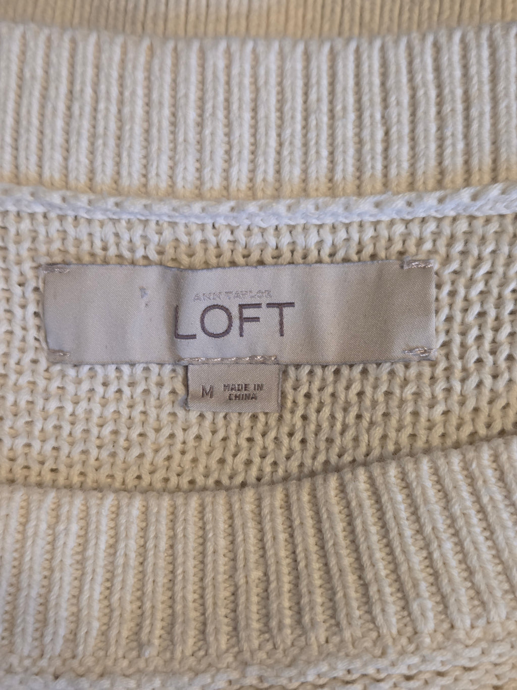 ANN TAYLOR LOFT  SIZE M