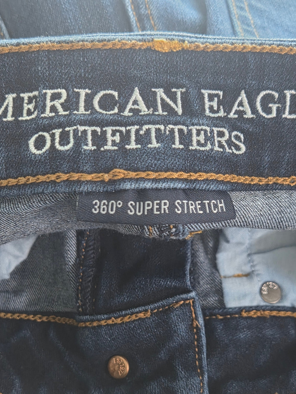 AMERICAN EAGLE SIZE 6