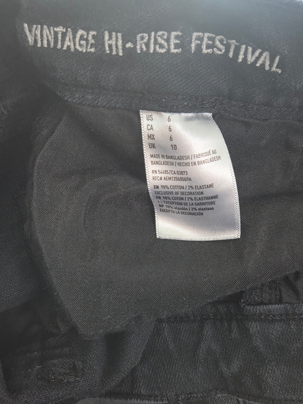 AMERICAN EAGLE SIZE 6