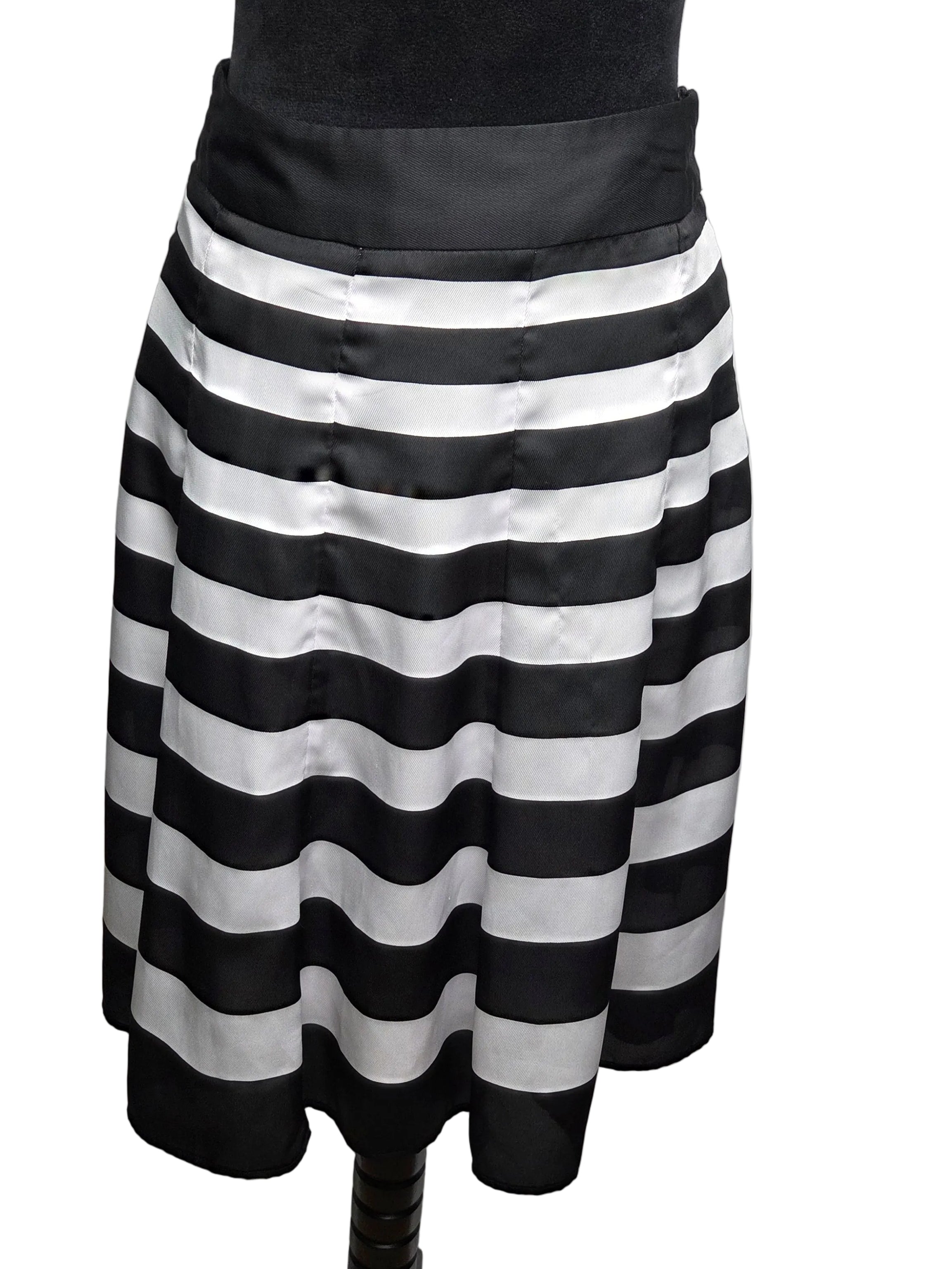 WHITE HOUSE BLACK MARKET SIZE 2