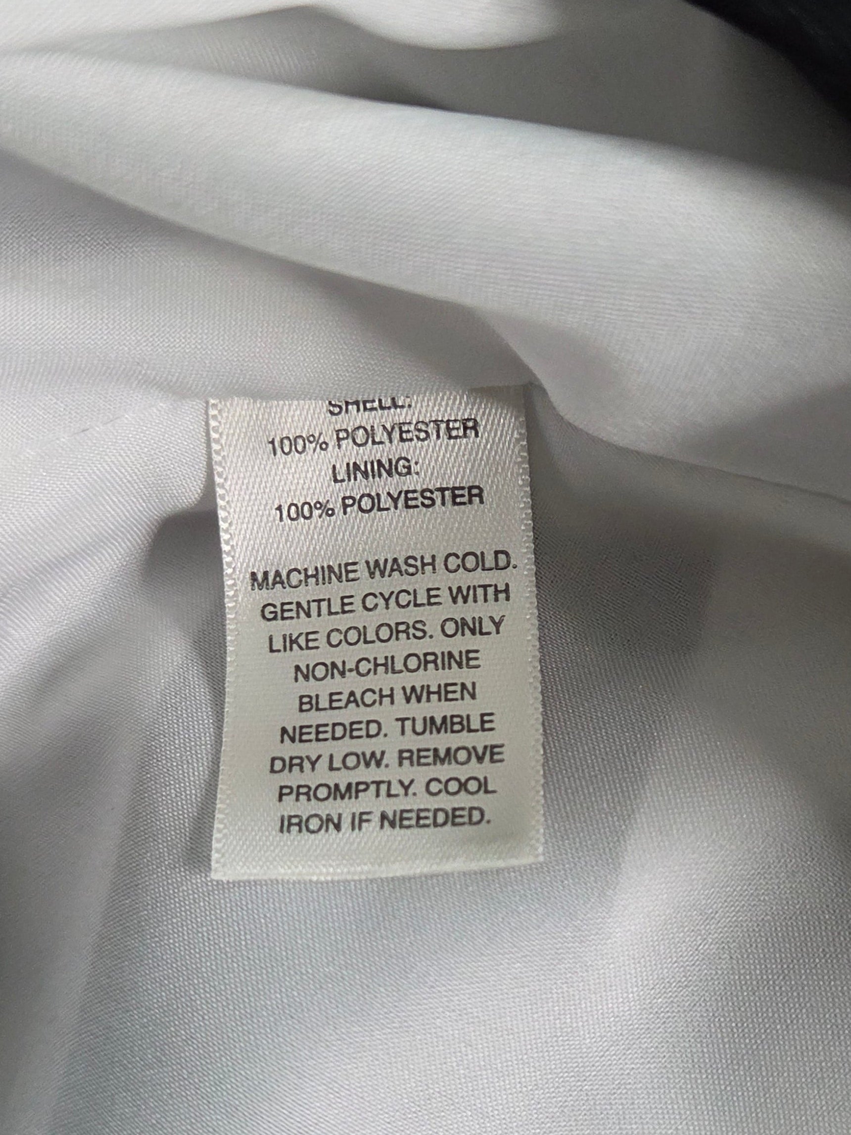 WHITE HOUSE BLACK MARKET SIZE 2