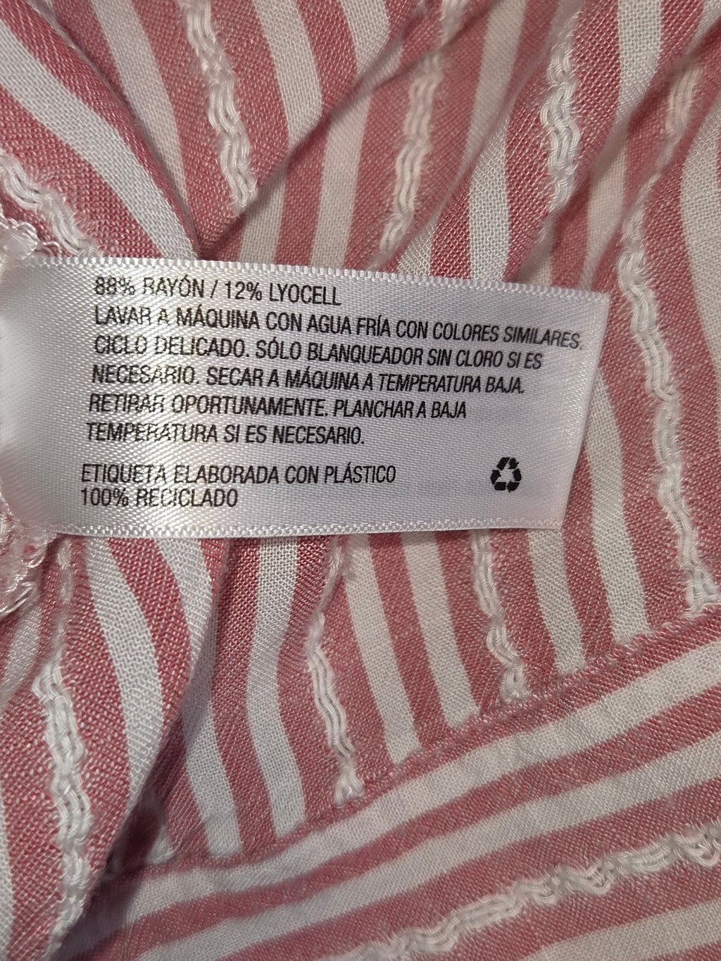 UNIVERSAL THREADS SIZE M