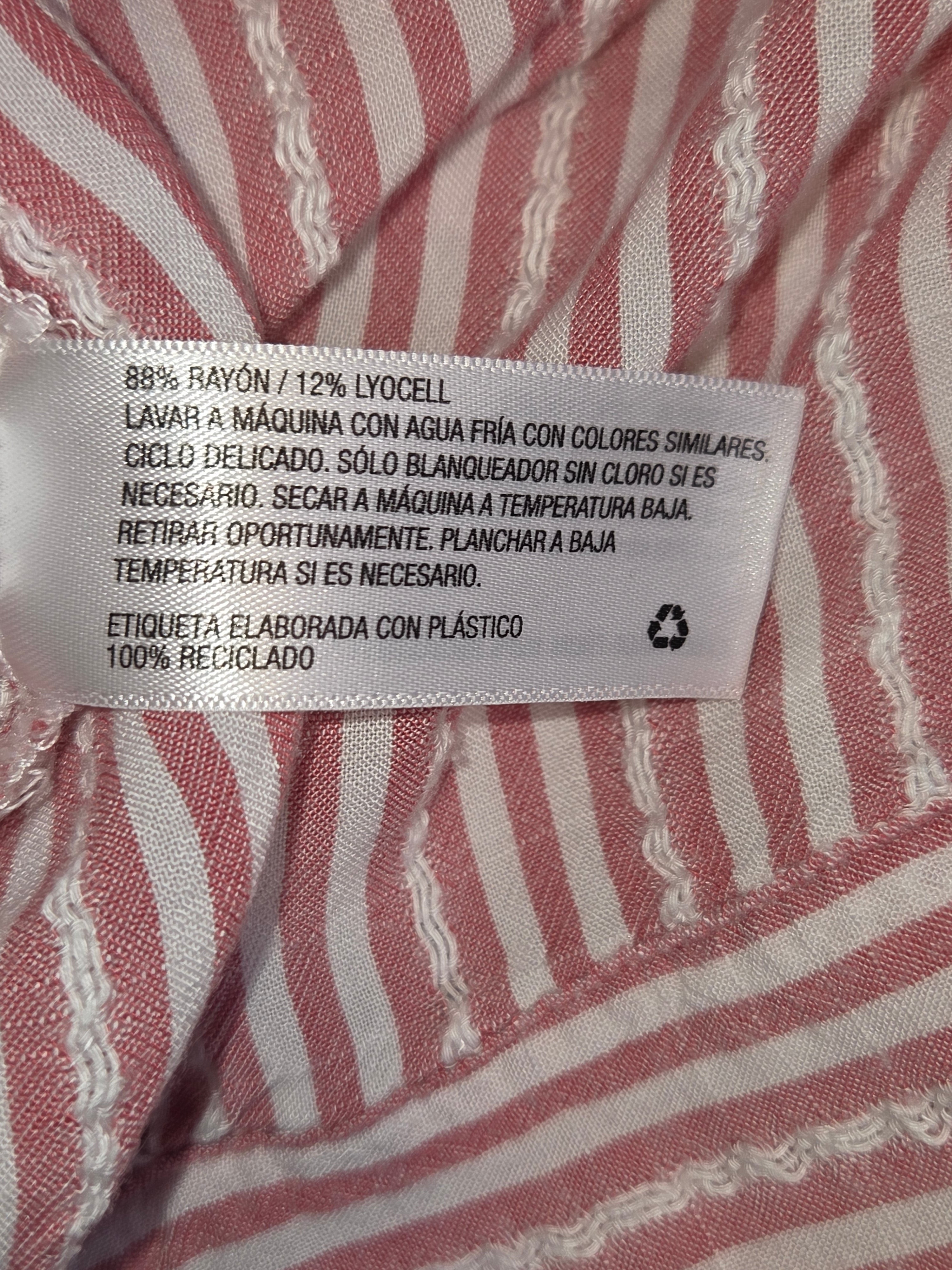 UNIVERSAL THREADS SIZE M