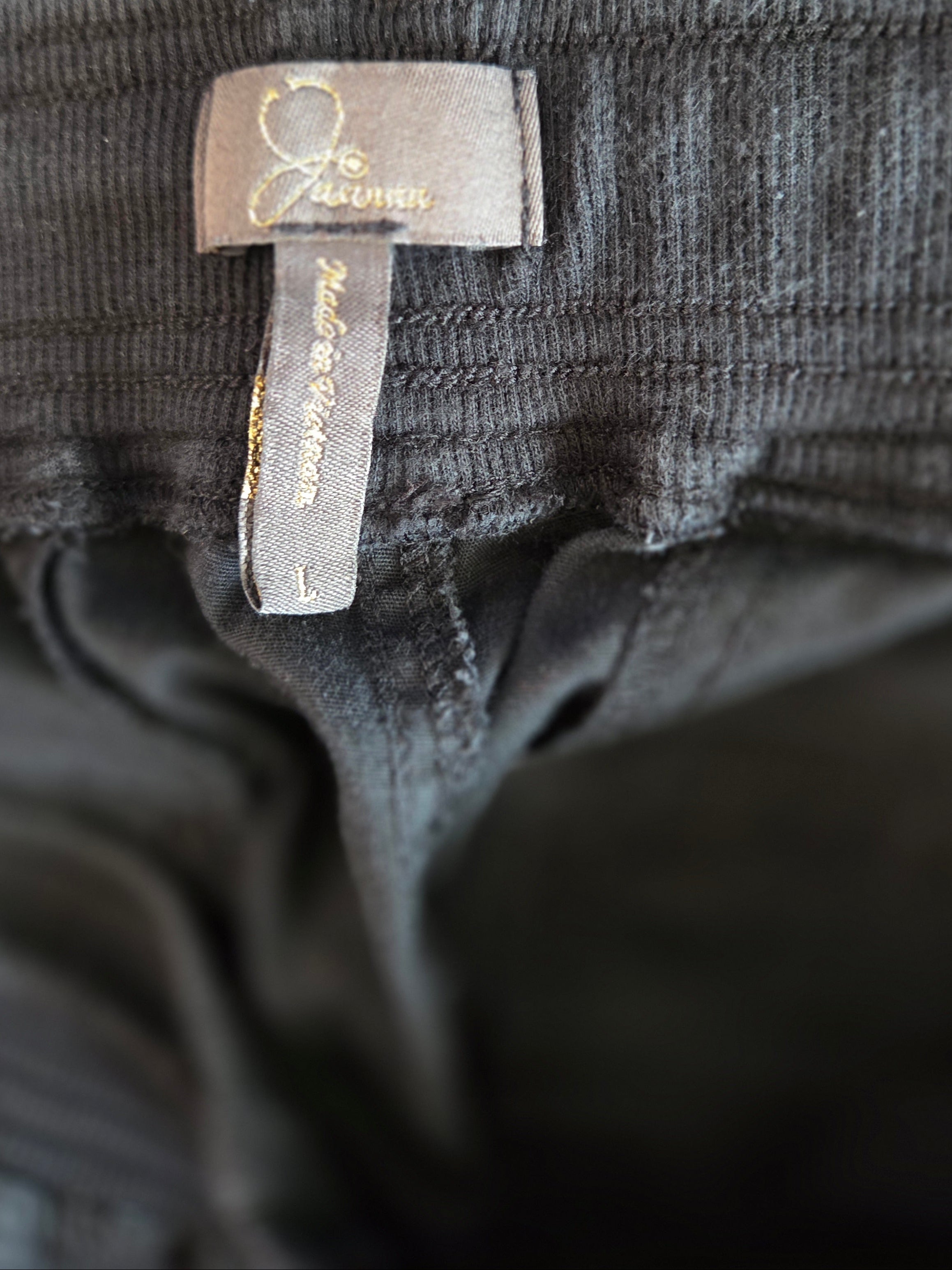 JAANUU SCRUBS PANTS SIZE LARGE