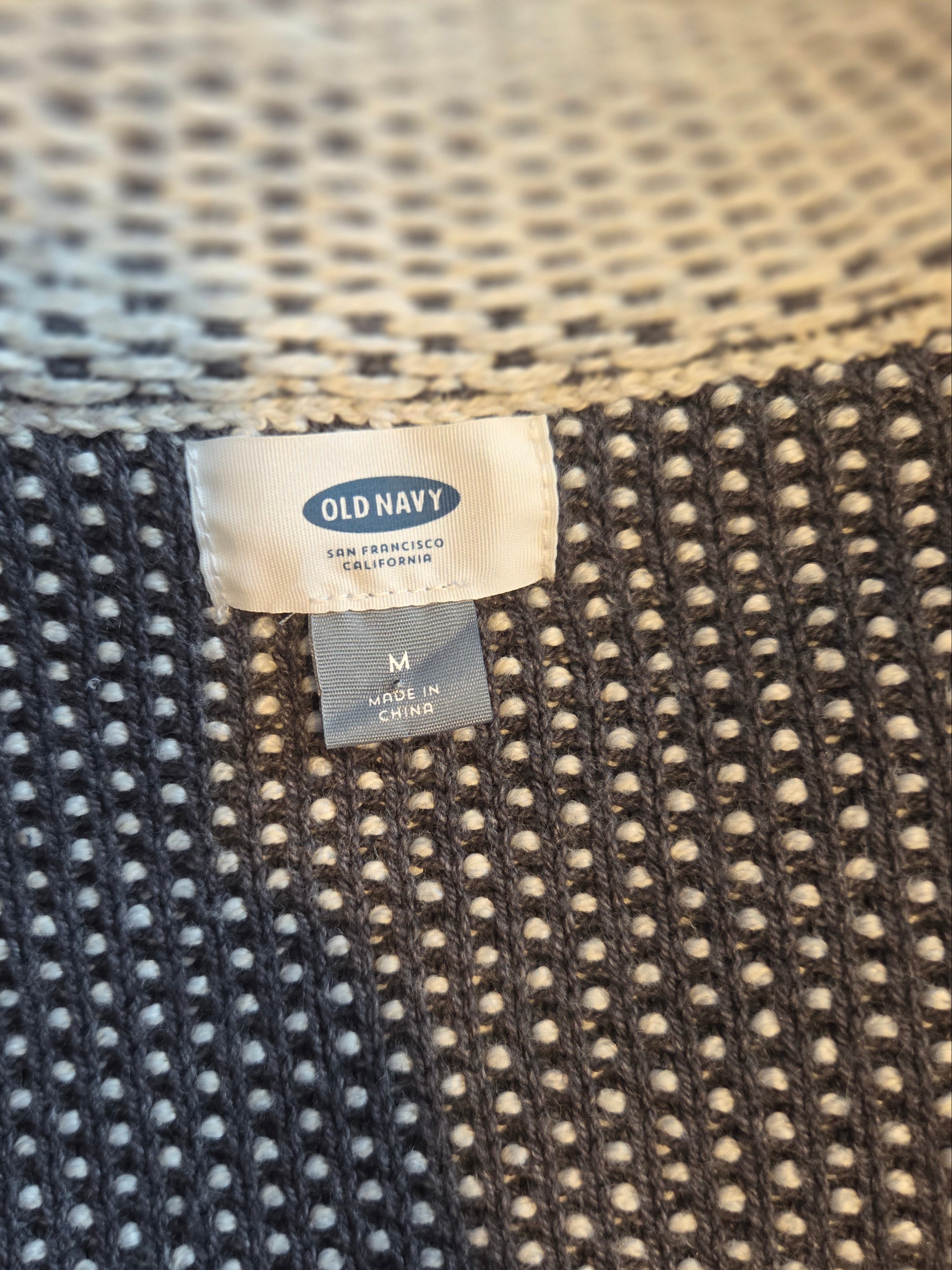 OLD NAVY CARDIGAN SIZE MEDIUM