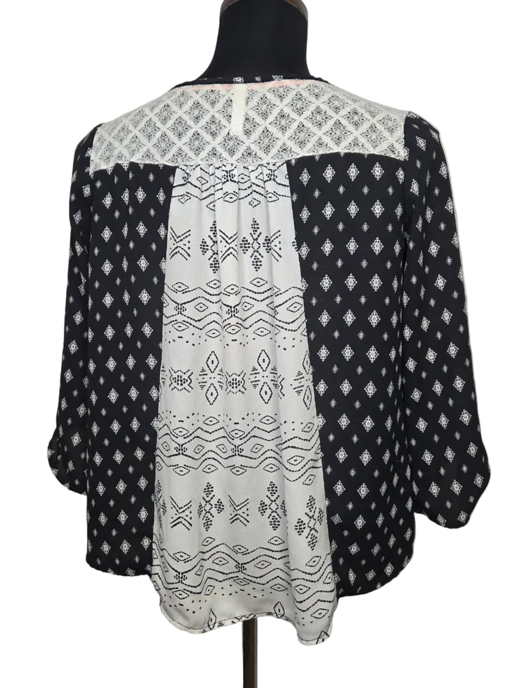 Xhilaration Women's Blouse Black White Pattern Polyester Size L