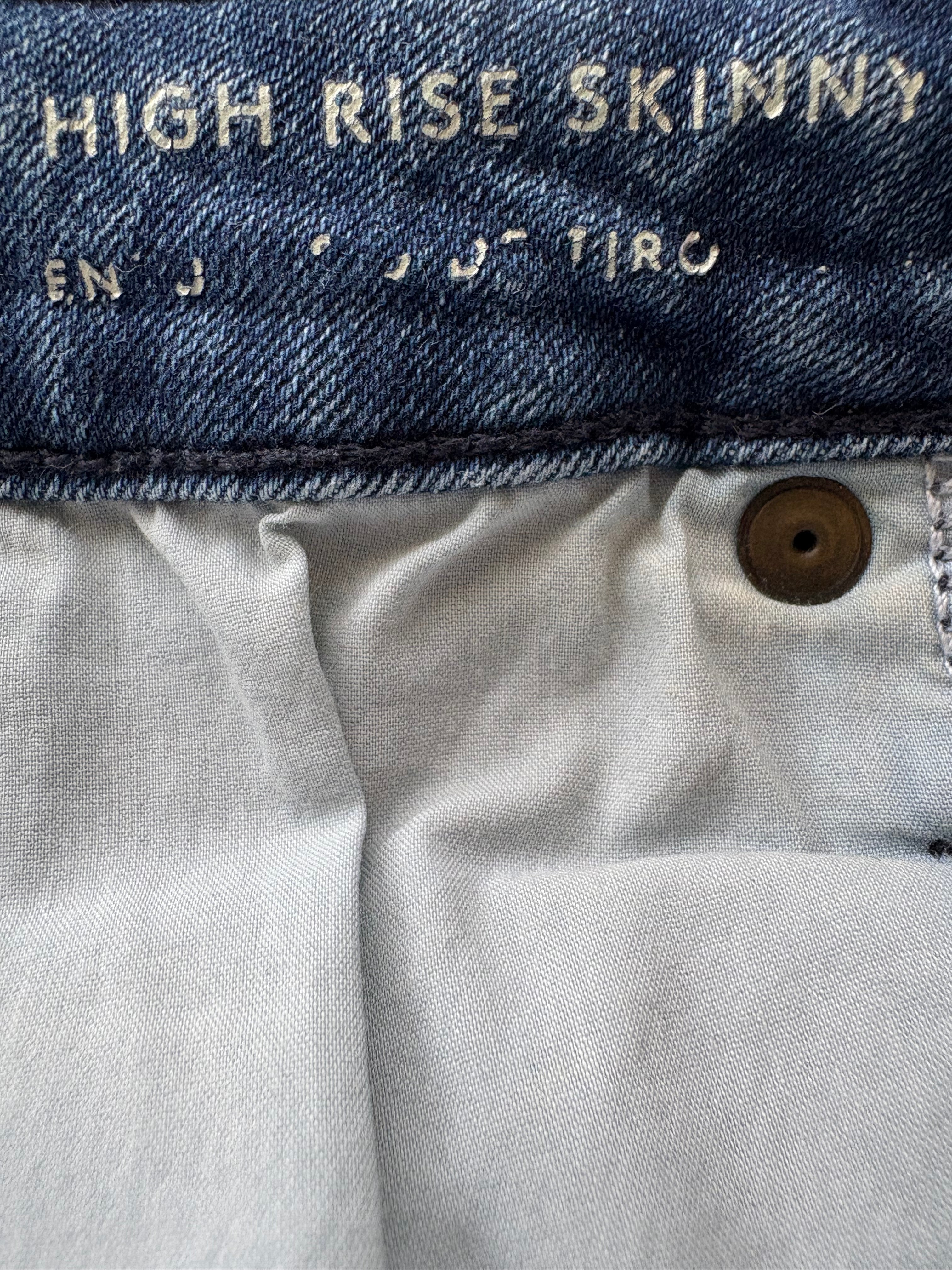 UNIVERSAL THREAD JEANS SIZE 10/30R