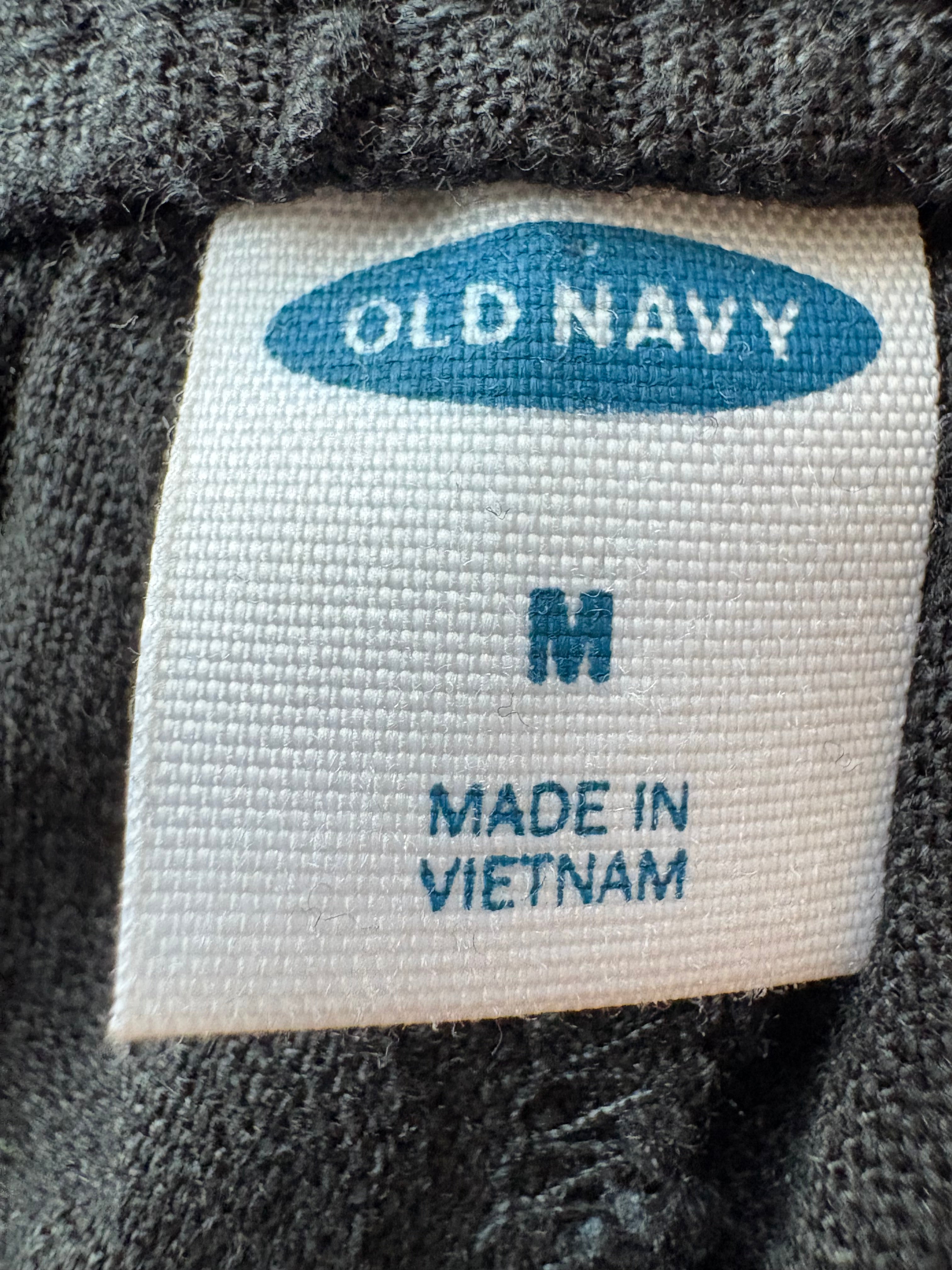 OLD NAVY SHORTS SIZE M