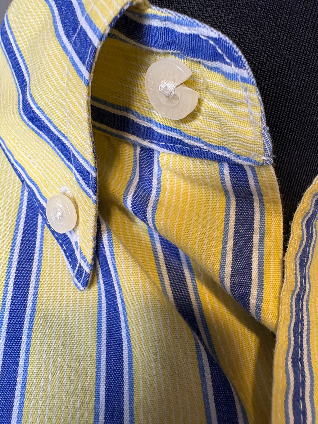 CHAPS MEN'S SHIRT SIZE M