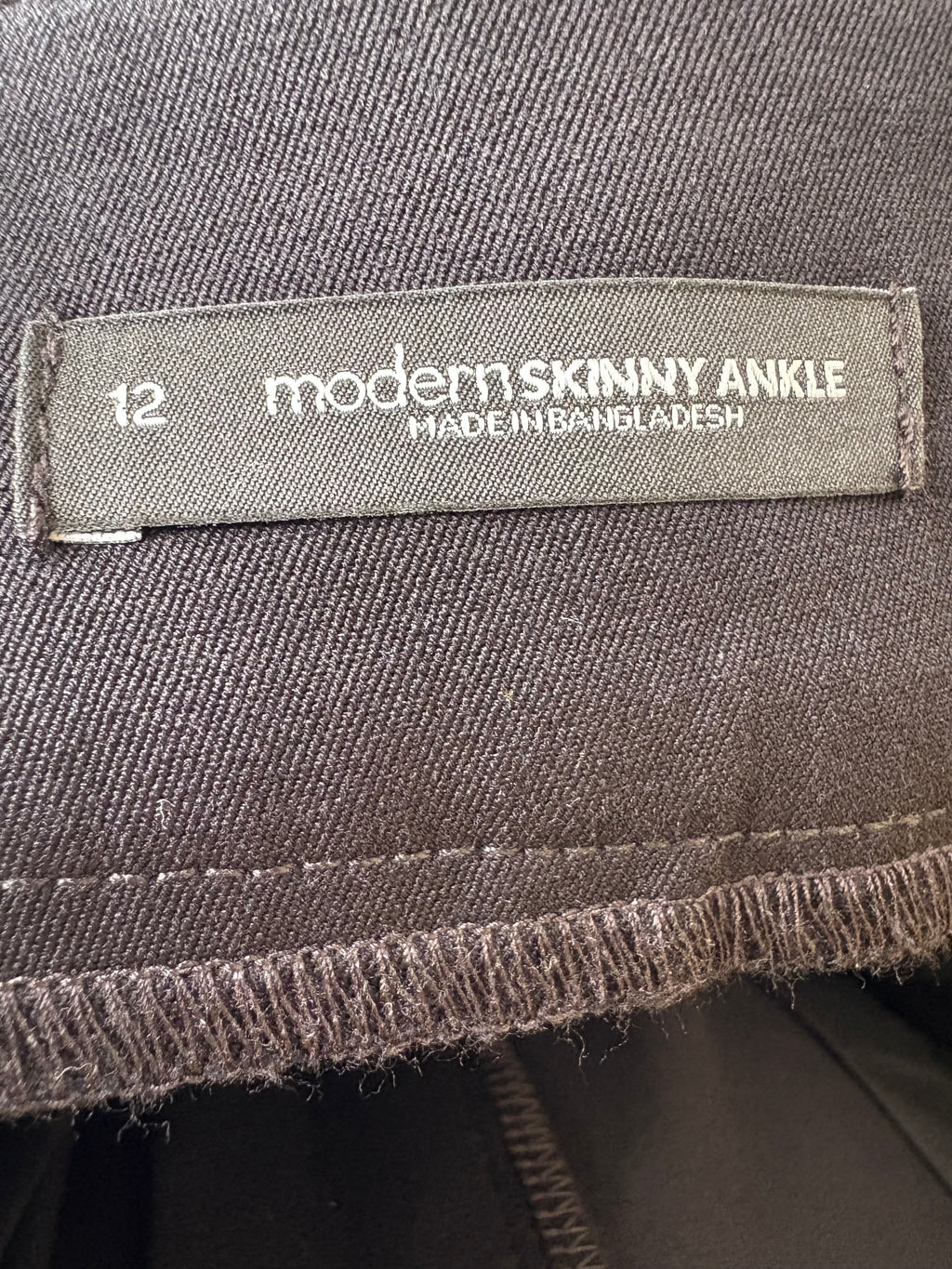 LOFT SKINNY ANKLE PANT SIZE 12