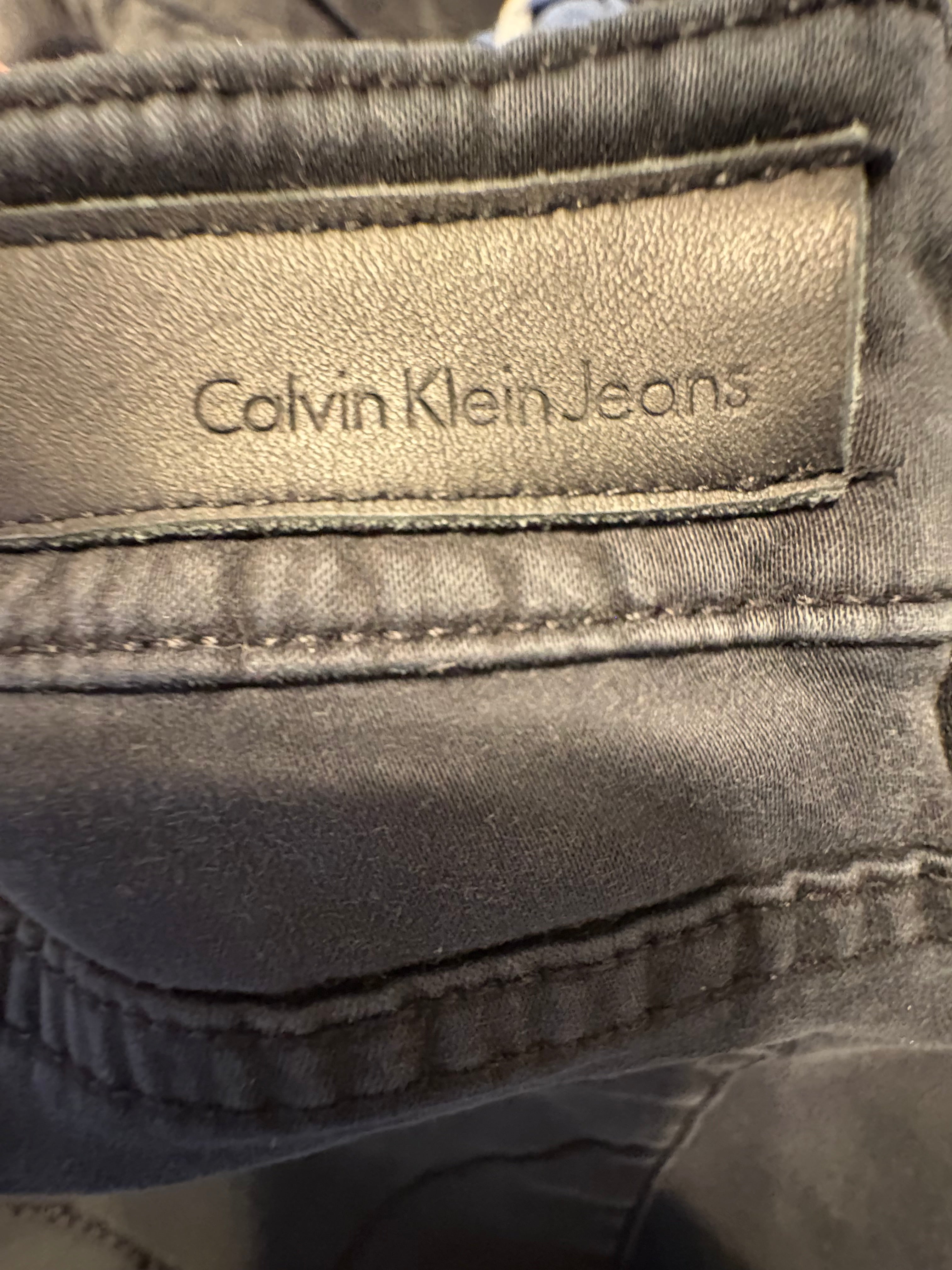 CALVIN KLEIN JEANS SIZE 6