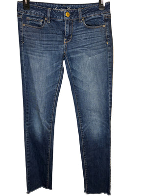 AMERICAN EAGLE JEANS SIZE 6
