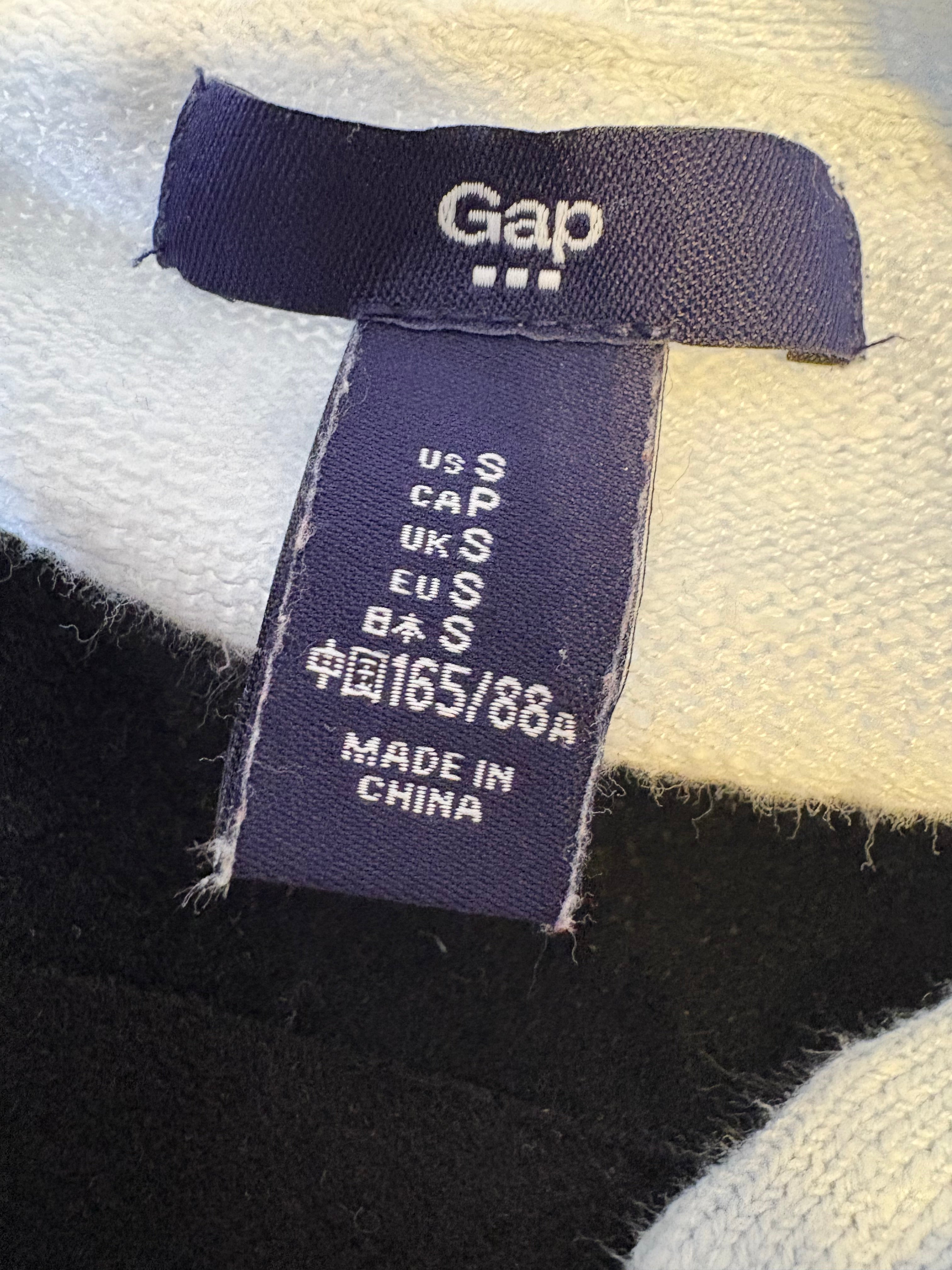 GAP CARDIGAN SIZE SMALL
