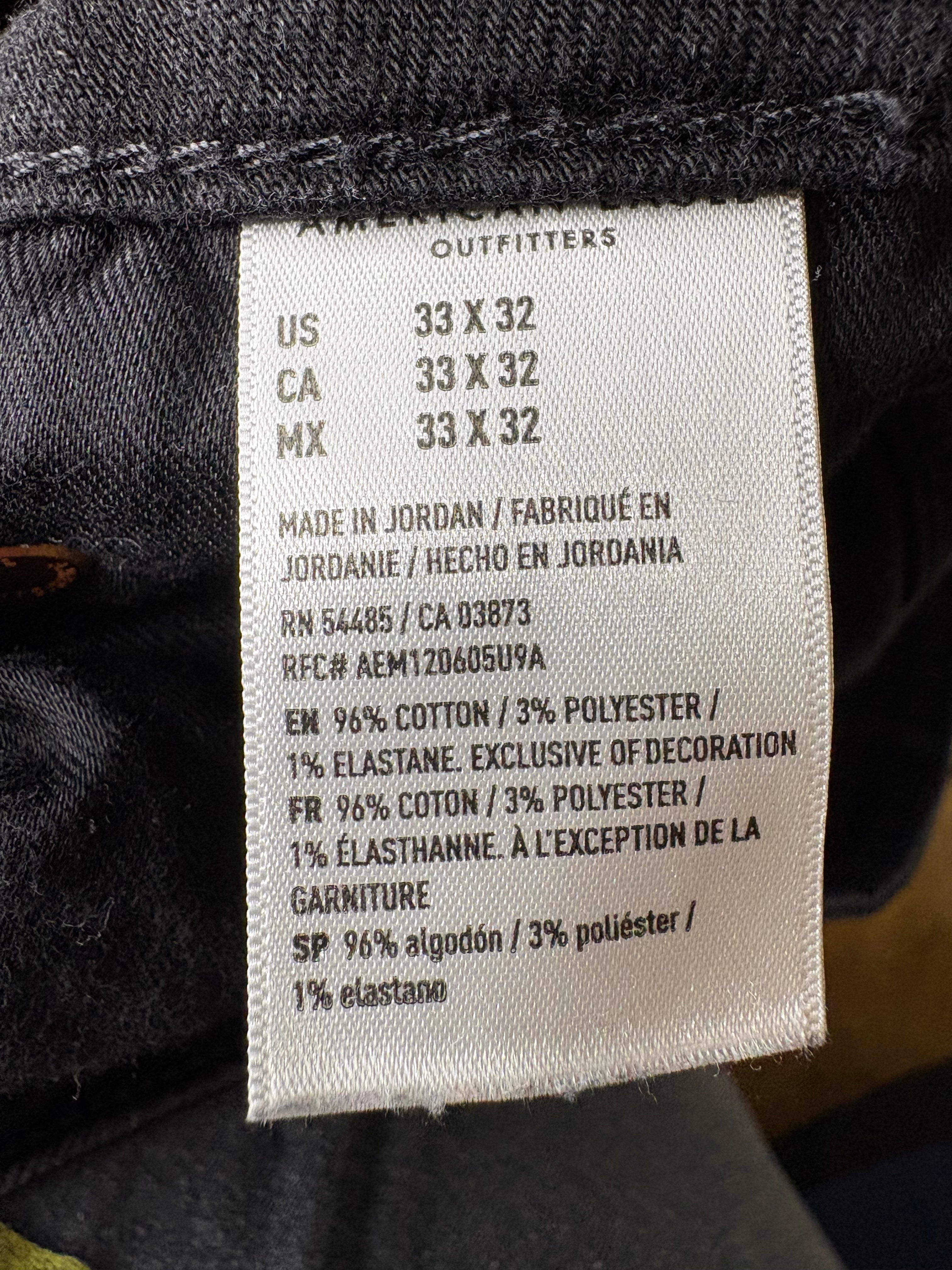 AMERICAN EAGLE JEANS SIZE 33W 32L