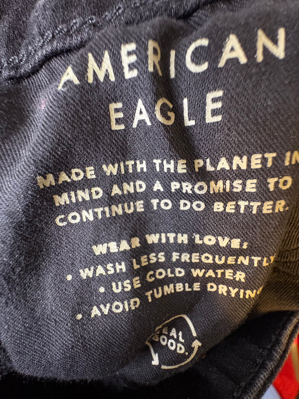 AMERICAN EAGLE JEANS SIZE 33W 32L