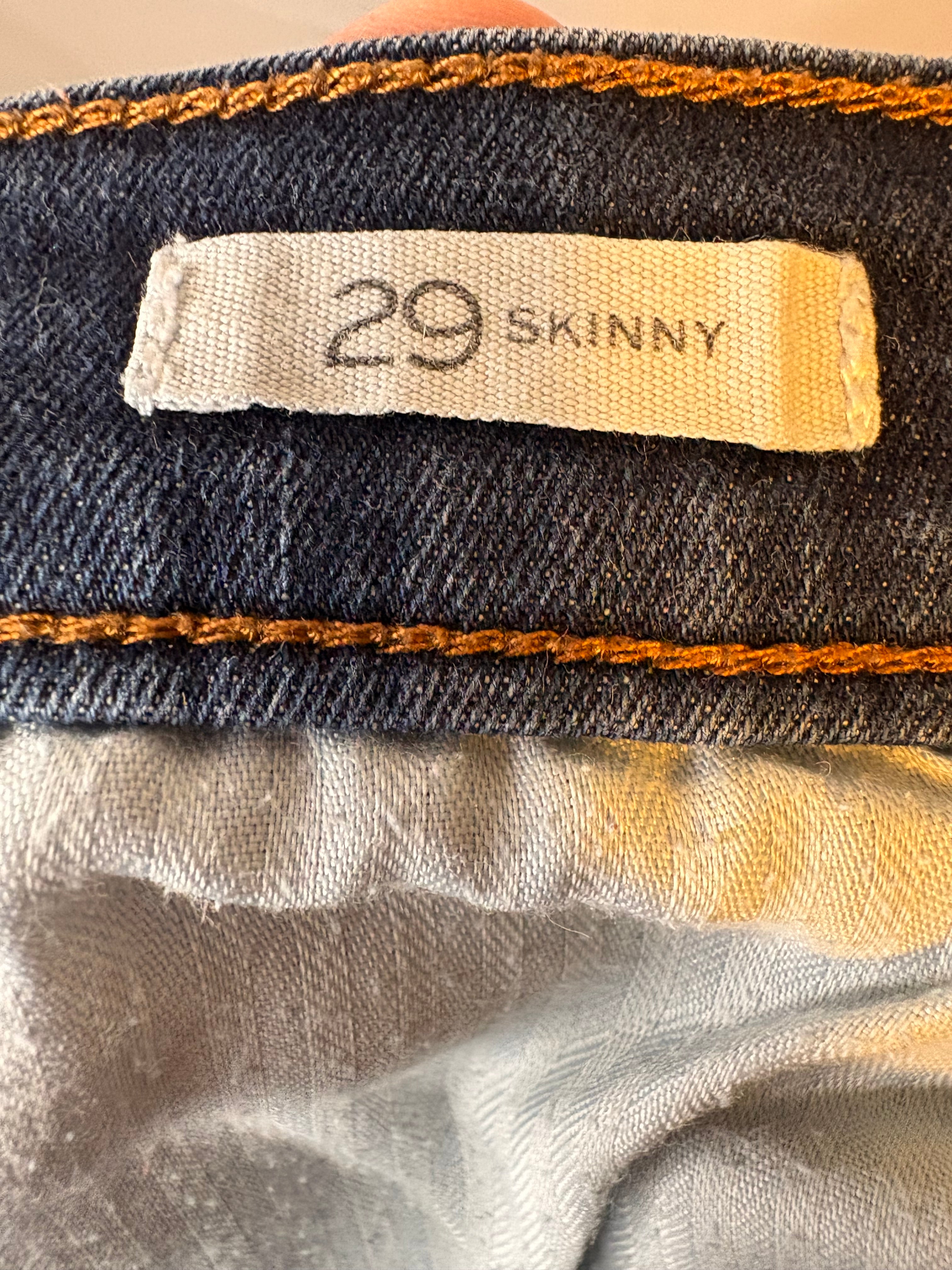 BANANA REPUBLIC SIZE 29