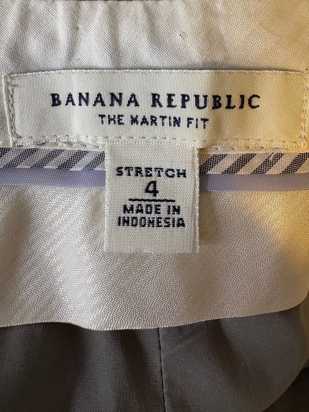 BANANA REPUBLIC SIZE 4