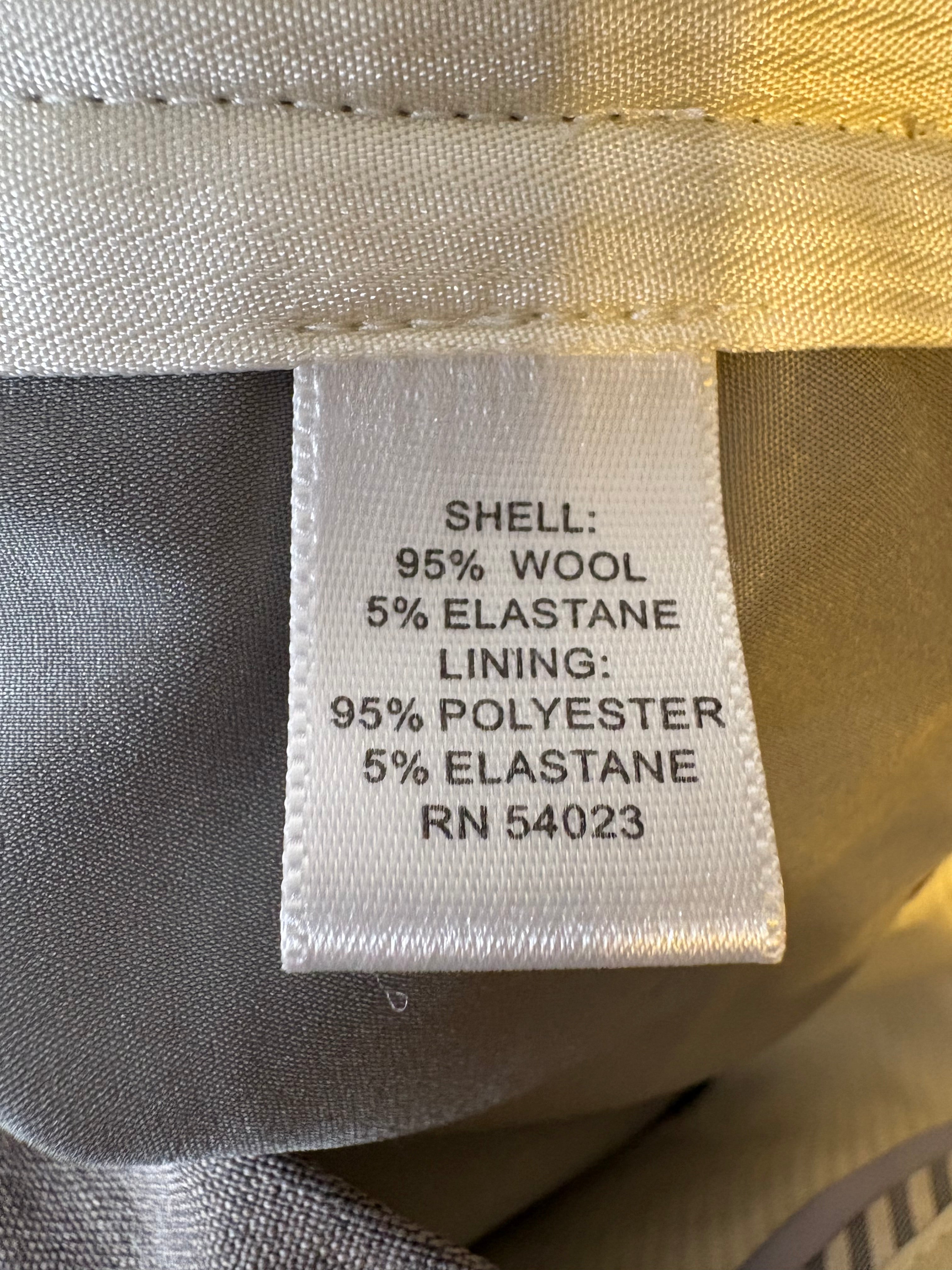 BANANA REPUBLIC SIZE 4