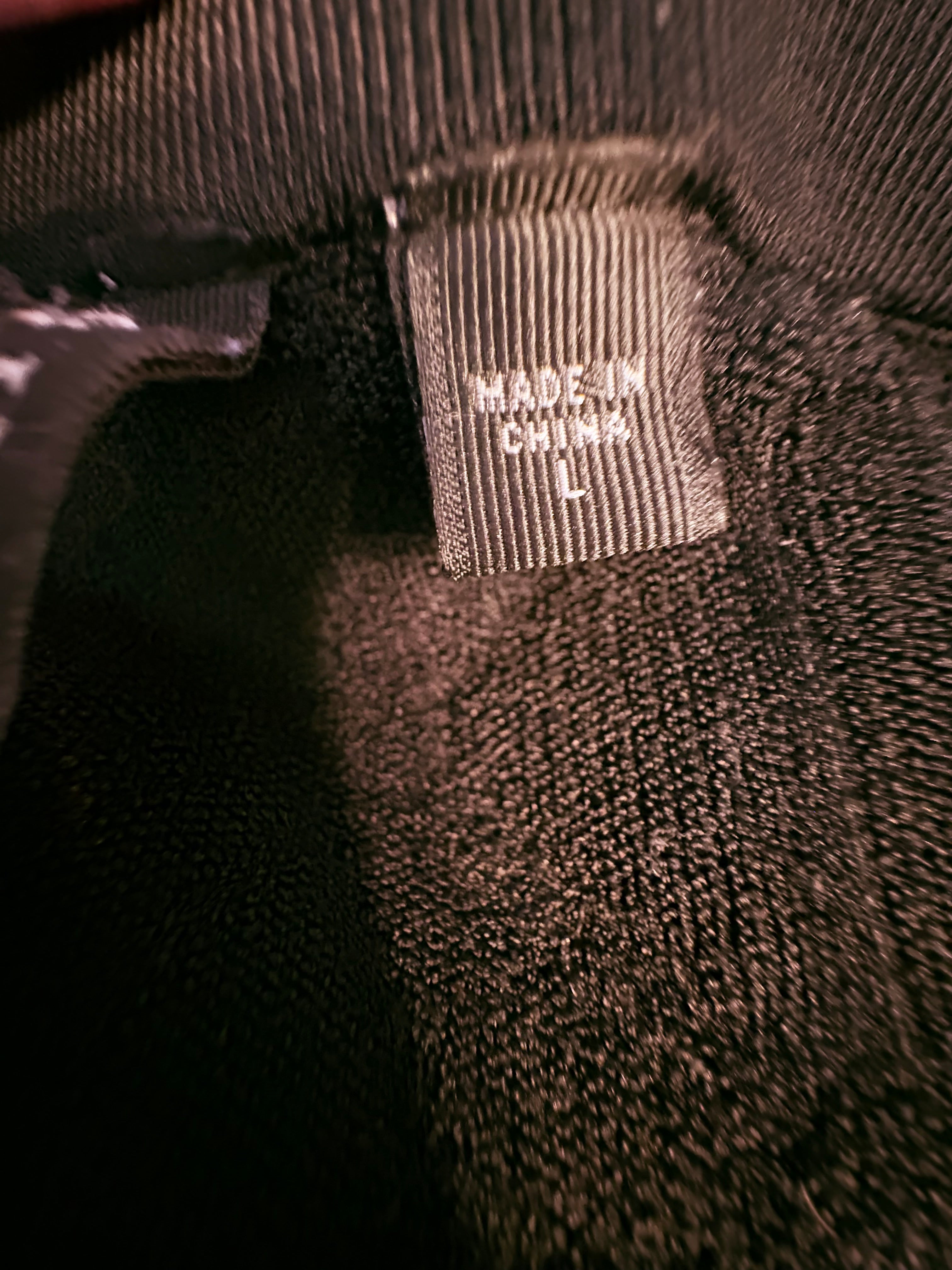 GUESS SIZE LARGE