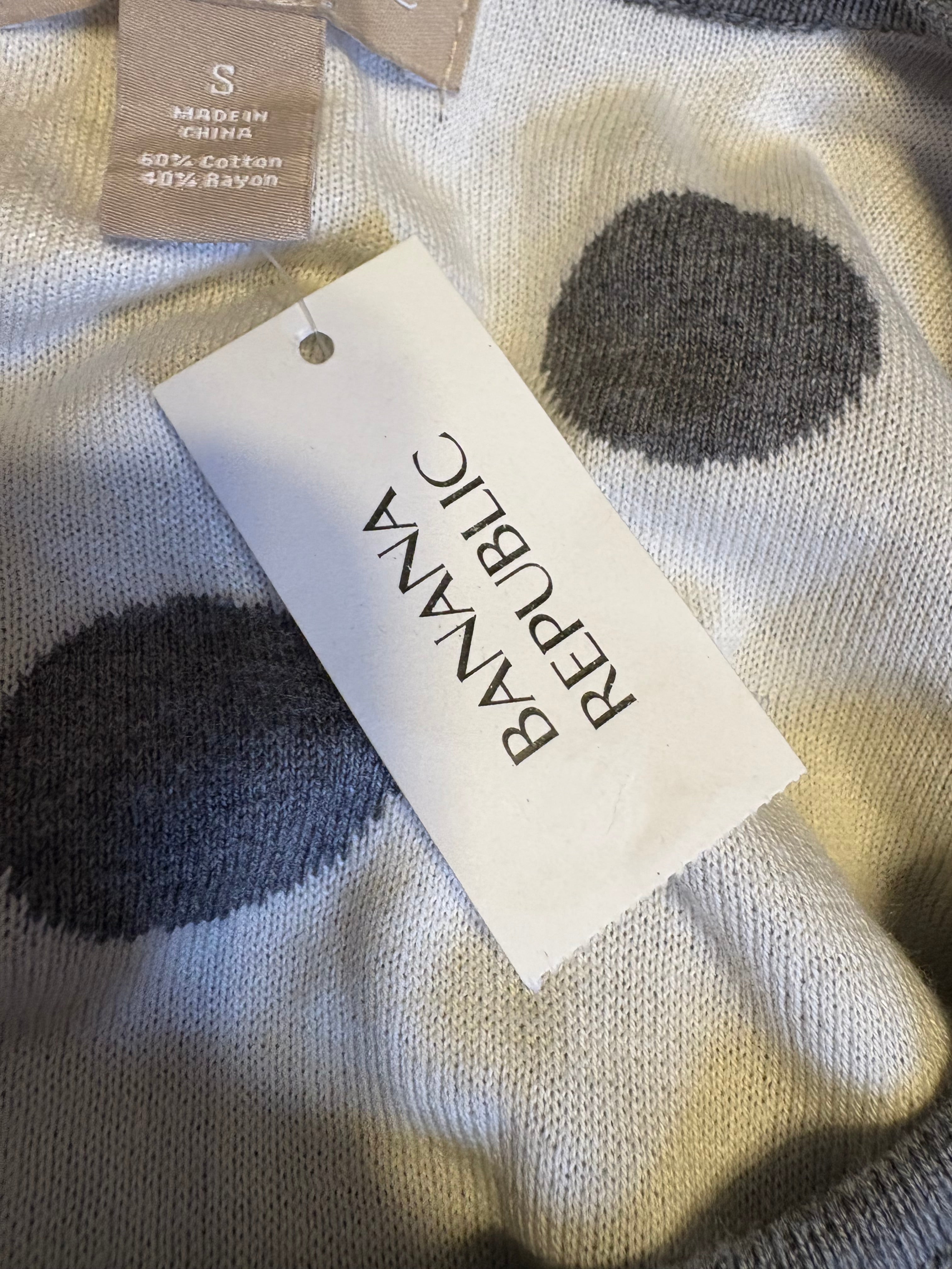 BANANA REPUBLIC SIZE SMALL