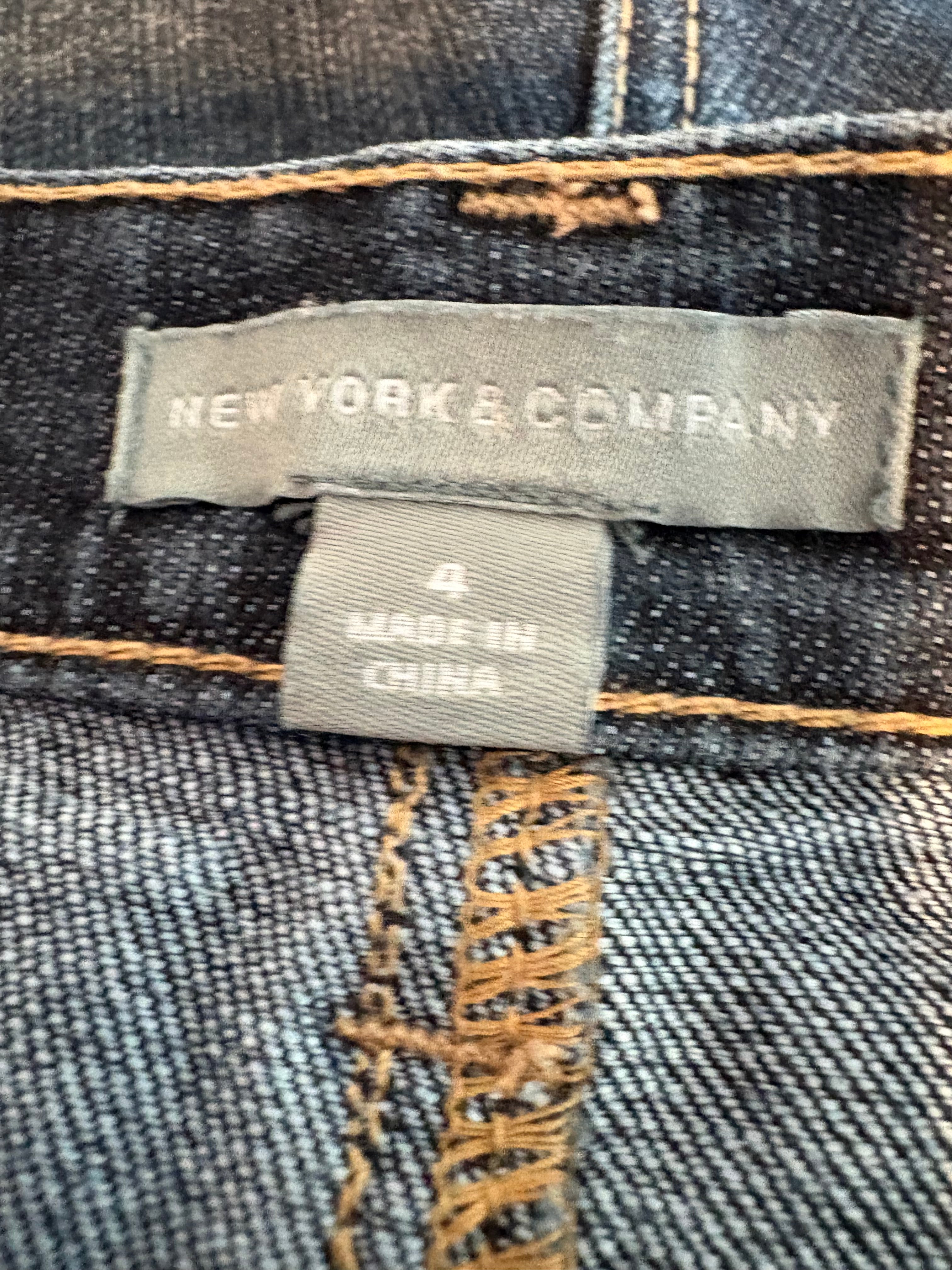NEW YORK & COMPANY SIZE 4