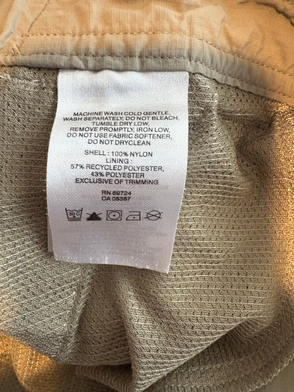 COLUMBIA CARGO 36x30