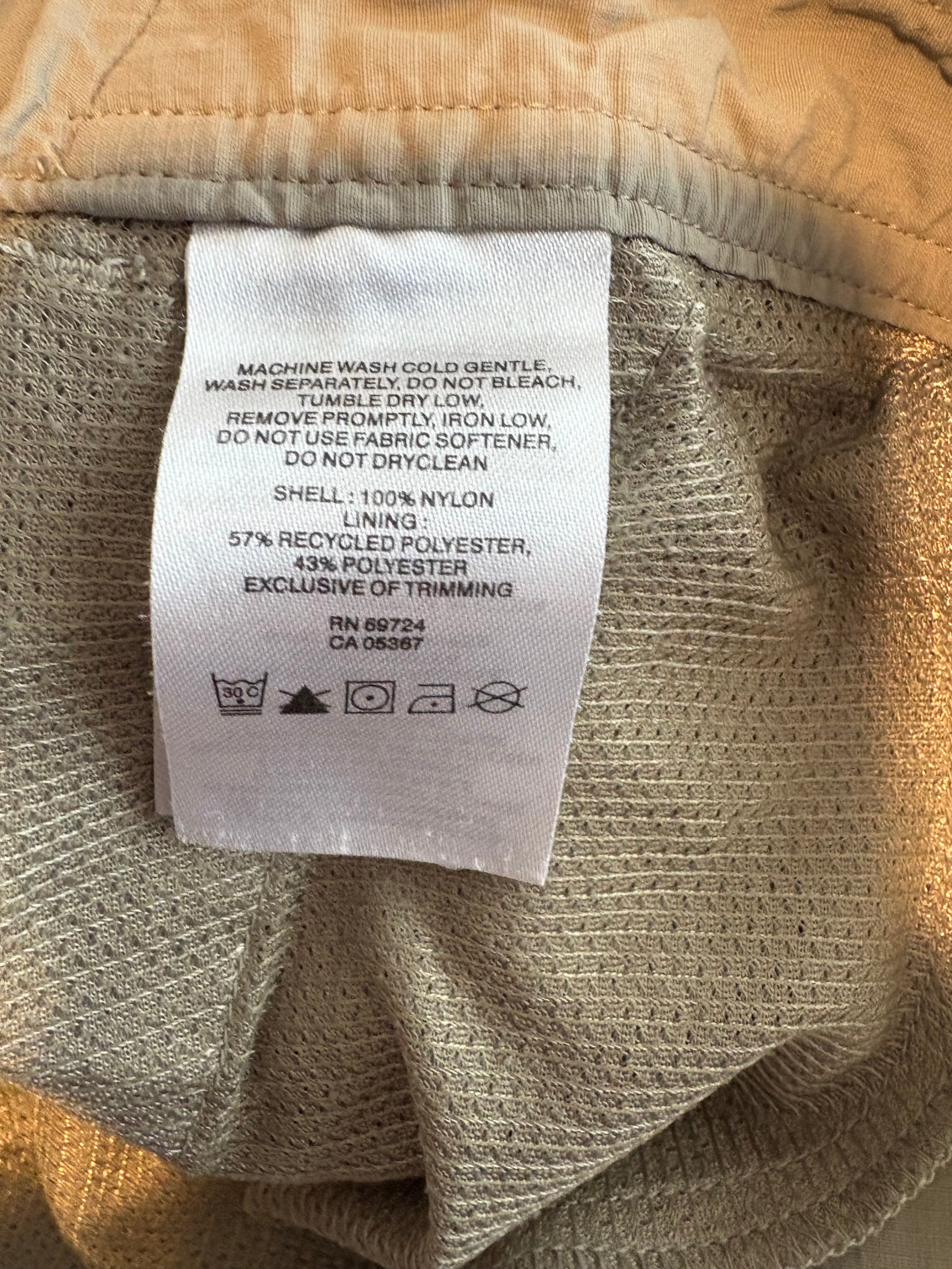 COLUMBIA CARGO 36x30